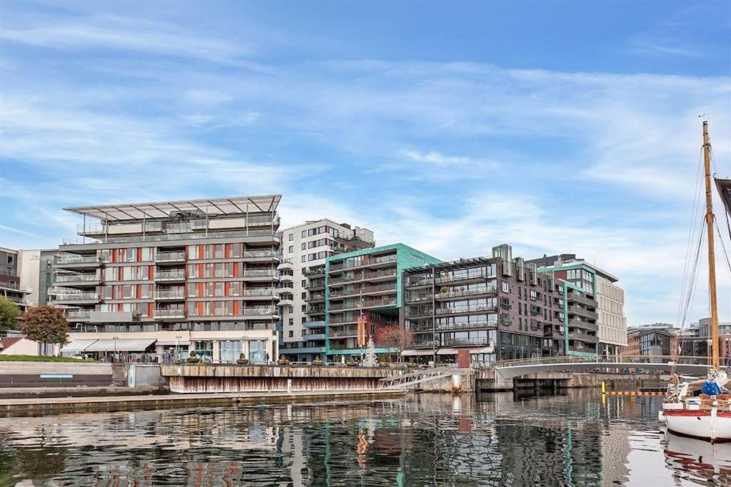Apartamento Tjuvholmen / Aker Brygge - Most Expensive Area In Oslo! Oslo